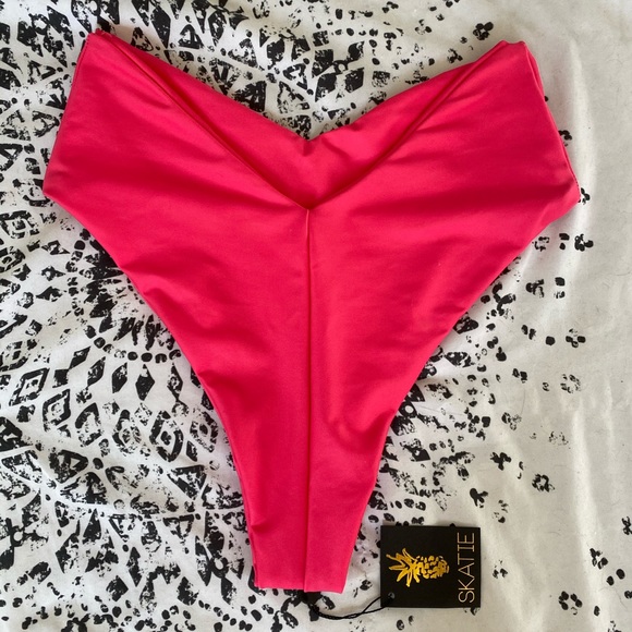 SKATIE *Melly HOT Pink * bikini bottoms - Picture 2 of 8